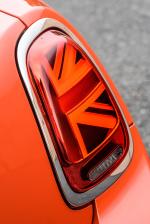 Mini Cooper 5-Door 2018 года (ZA)